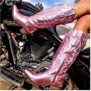 Southern Fried Chics Just Call Dolly Pink Metallic Western Boots Size 9.5 NWT